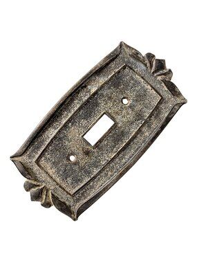 Vintage Donner USA Classica Antique Brass Single Toggle Light Switch Cover Plate